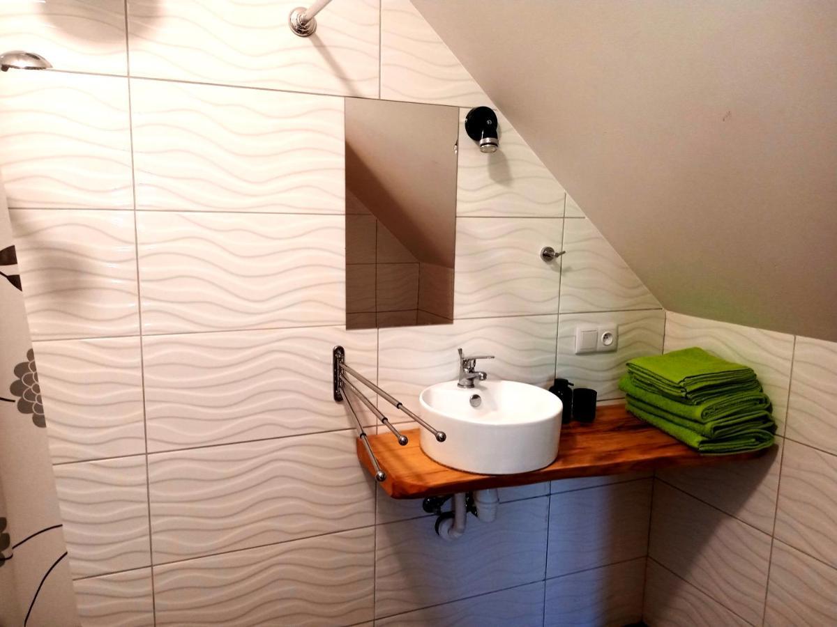 Sowinka Villa Lutowiska Buitenkant foto